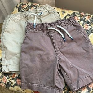 Boys GAP short bundle size small (6-7)
